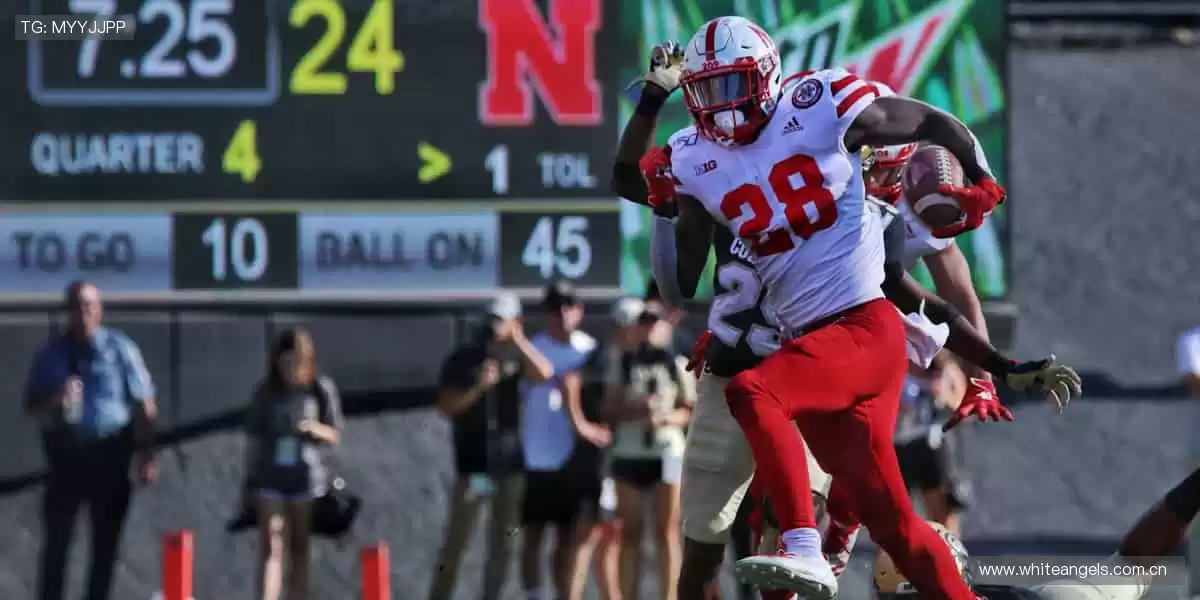 🎮互动直播，弹幕狂欢！🎉参与竞猜，赢取丰厚赛事好礼！